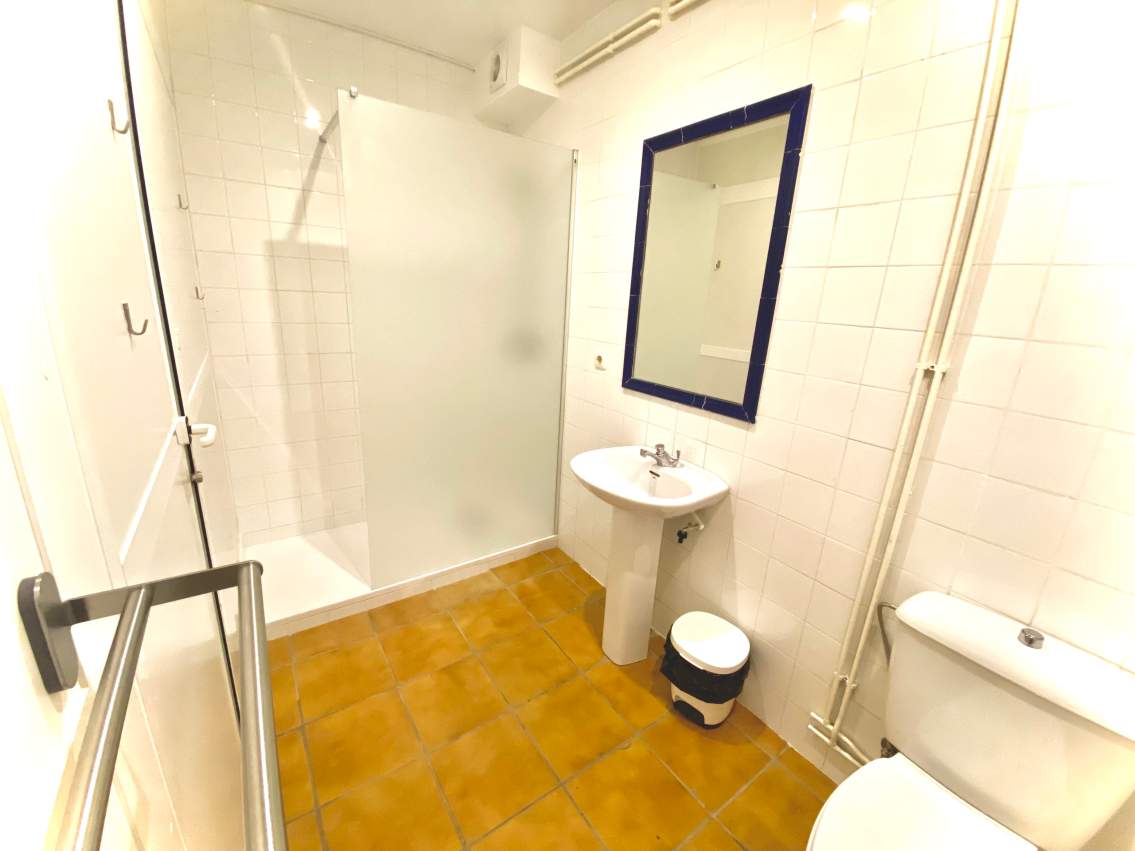 baño de dormitorio privado
