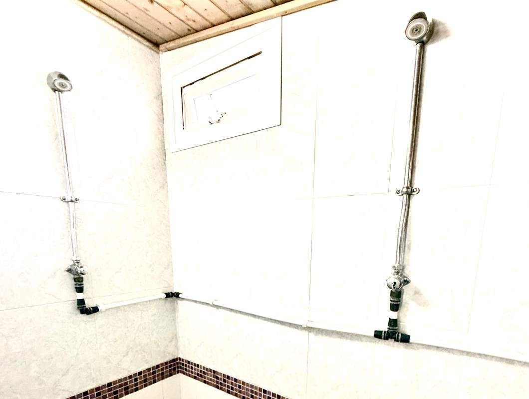 duchas albergue exteriores Cantabria